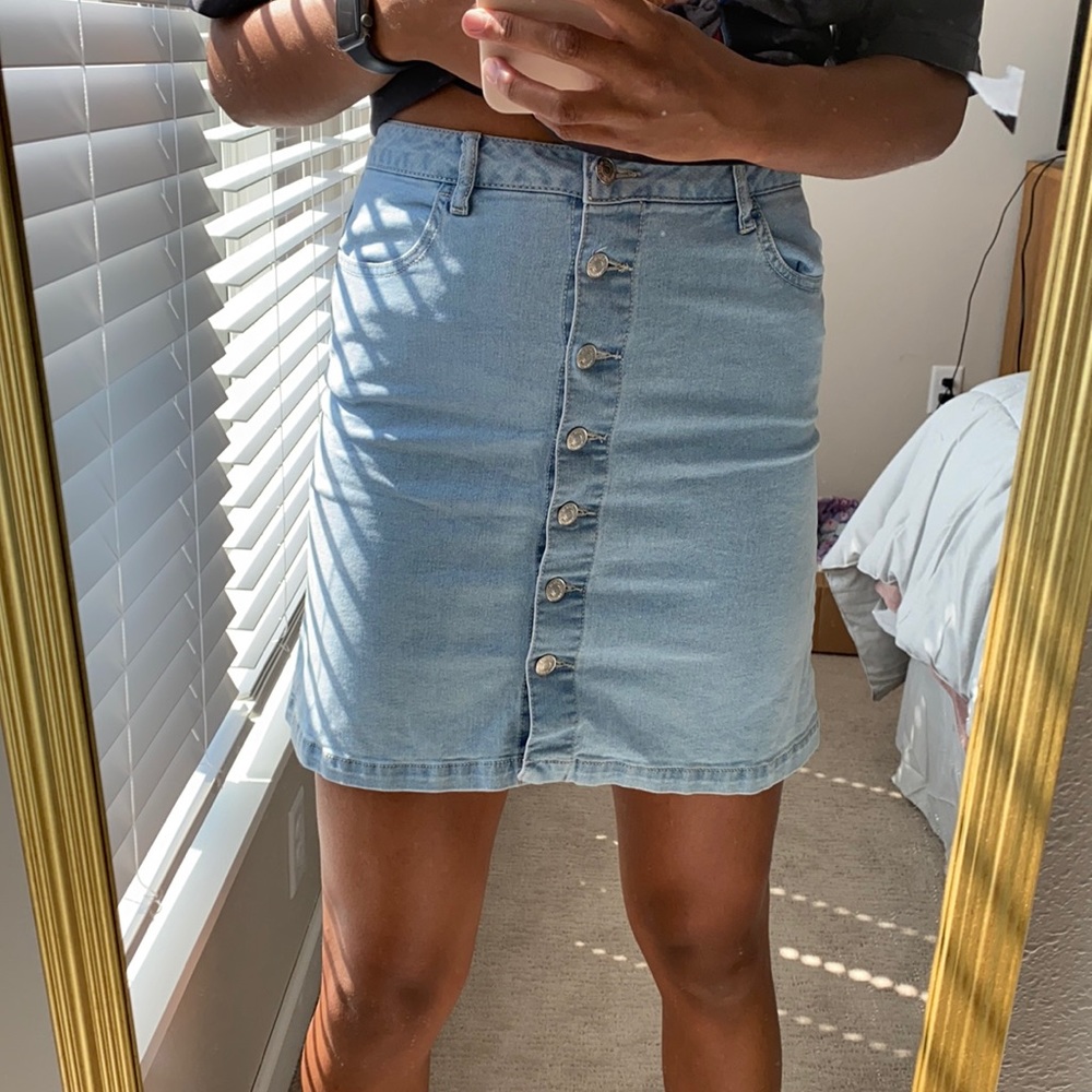 Forever 21 A-Line Button Down Denim Skirt